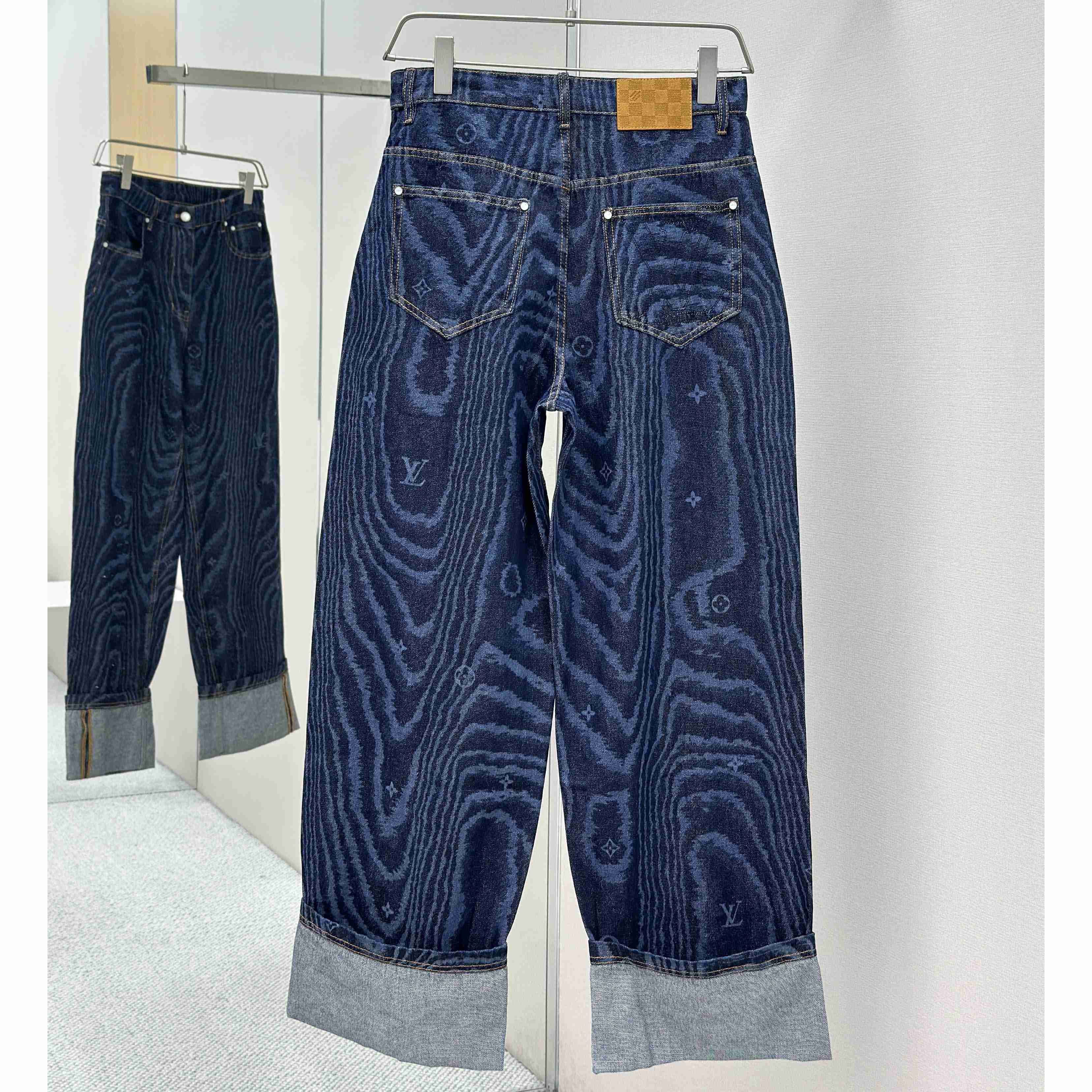 Louis Vuitton Cuffed Denim Skate Pants   1AHVBG - DesignerGu