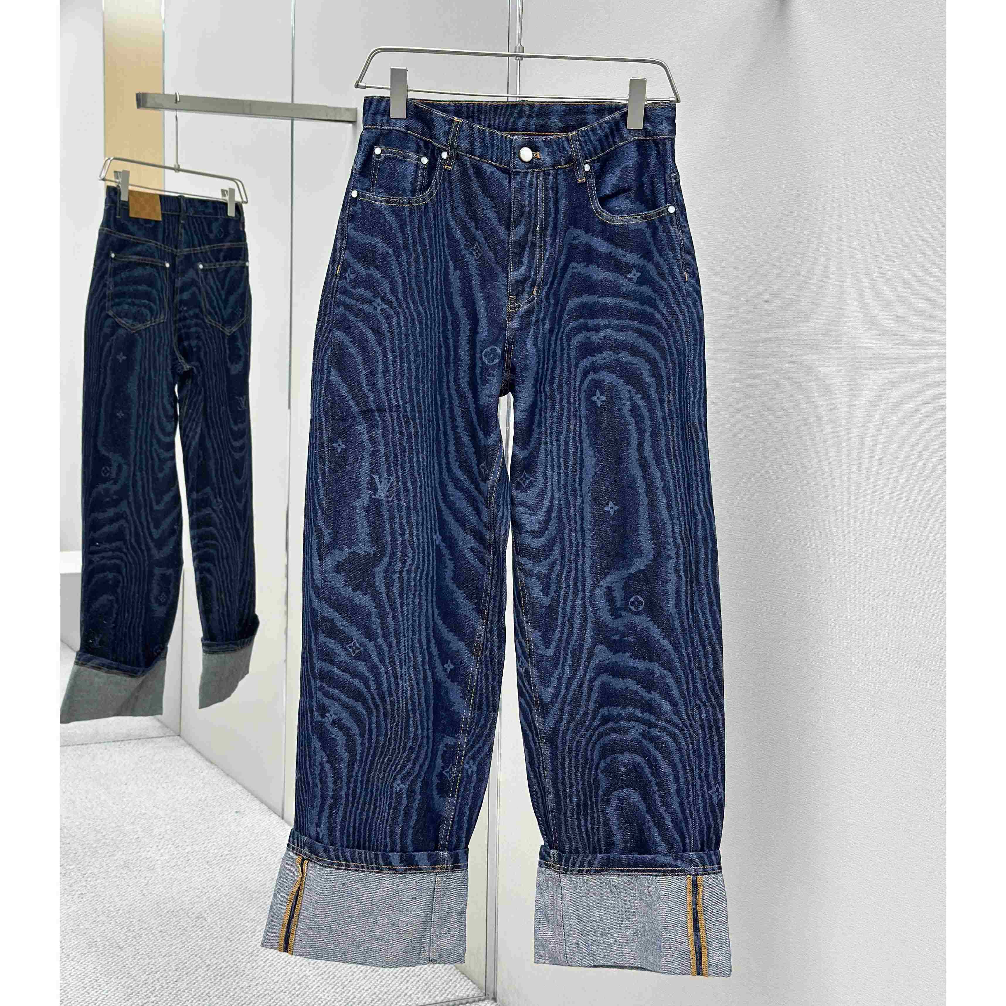 Louis Vuitton Cuffed Denim Skate Pants   1AHVBG - DesignerGu