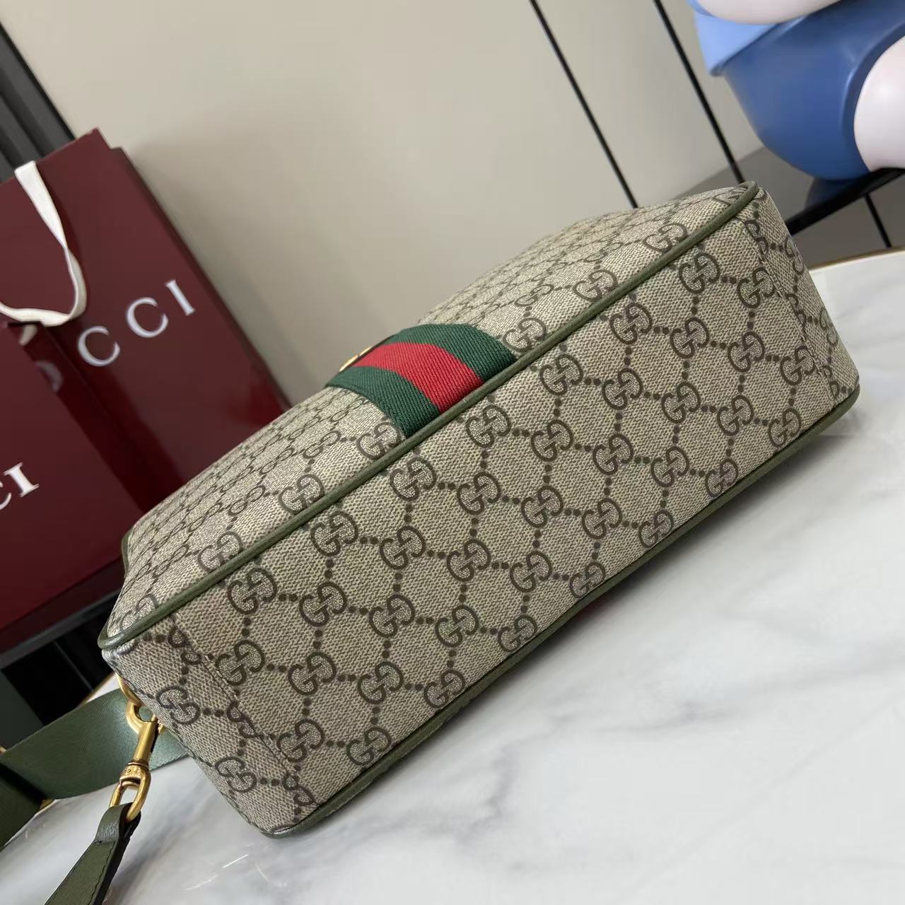 Gucci Ophidia Medium Crossbody Bag - DesignerGu
