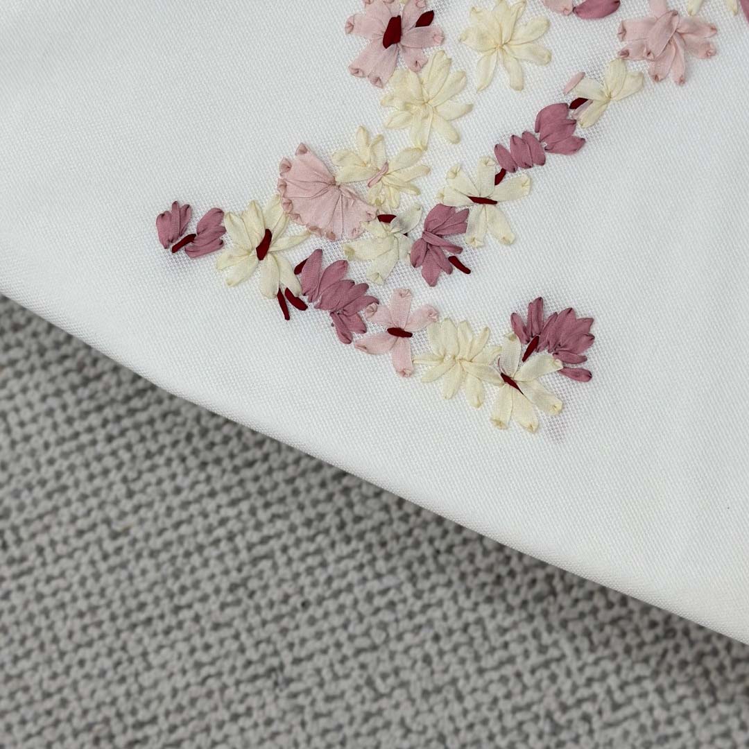 Louis Vuitton Embroidered T-Shirt   1AIMKH - DesignerGu