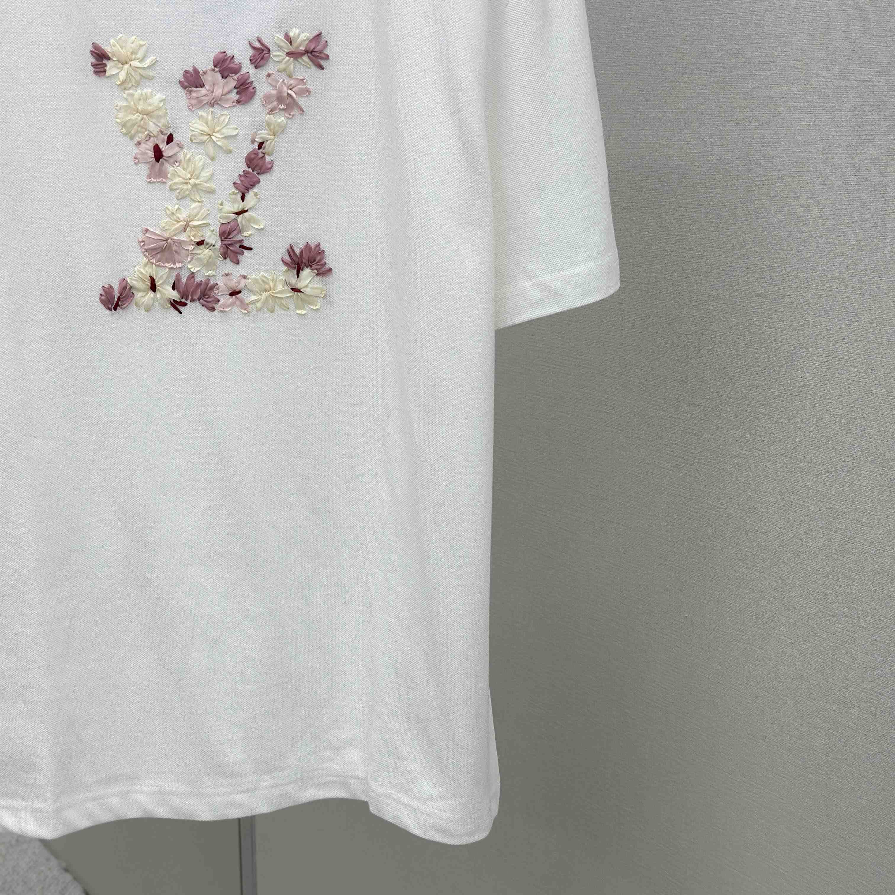 Louis Vuitton Embroidered T-Shirt   1AIMKH - DesignerGu