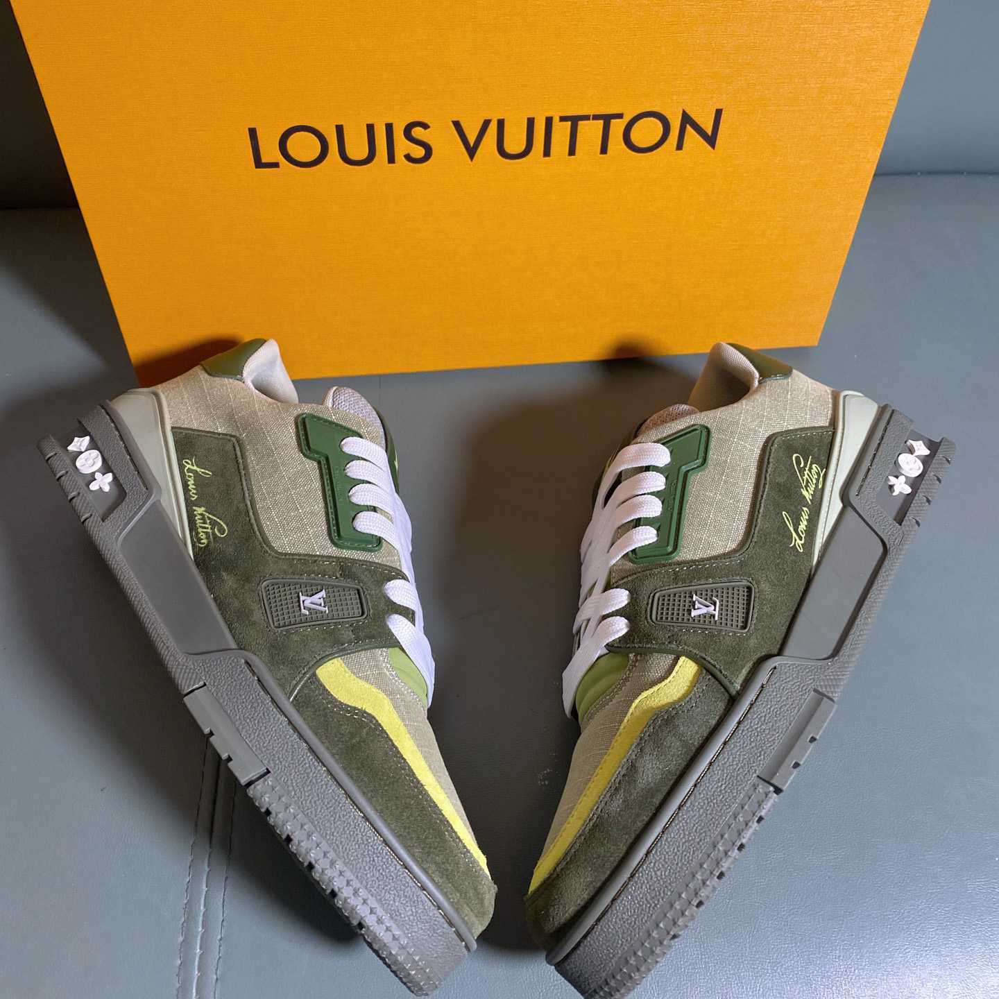 Louis Vuitton LV Trainer Outdoor Sneaker      1AHTG6 - DesignerGu