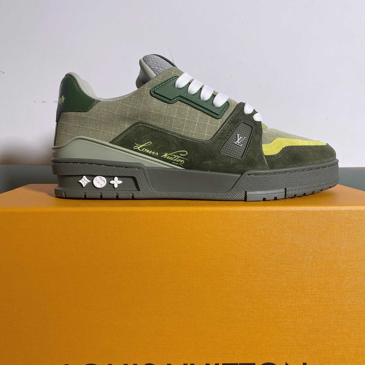 Louis Vuitton LV Trainer Outdoor Sneaker      1AHTG6 - DesignerGu