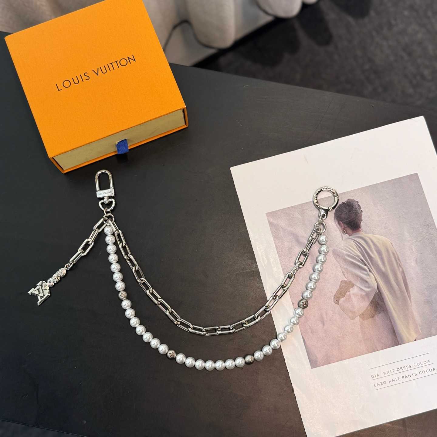 Louis Vuitton Pearls Mini Chain Belt   M03024 - DesignerGu