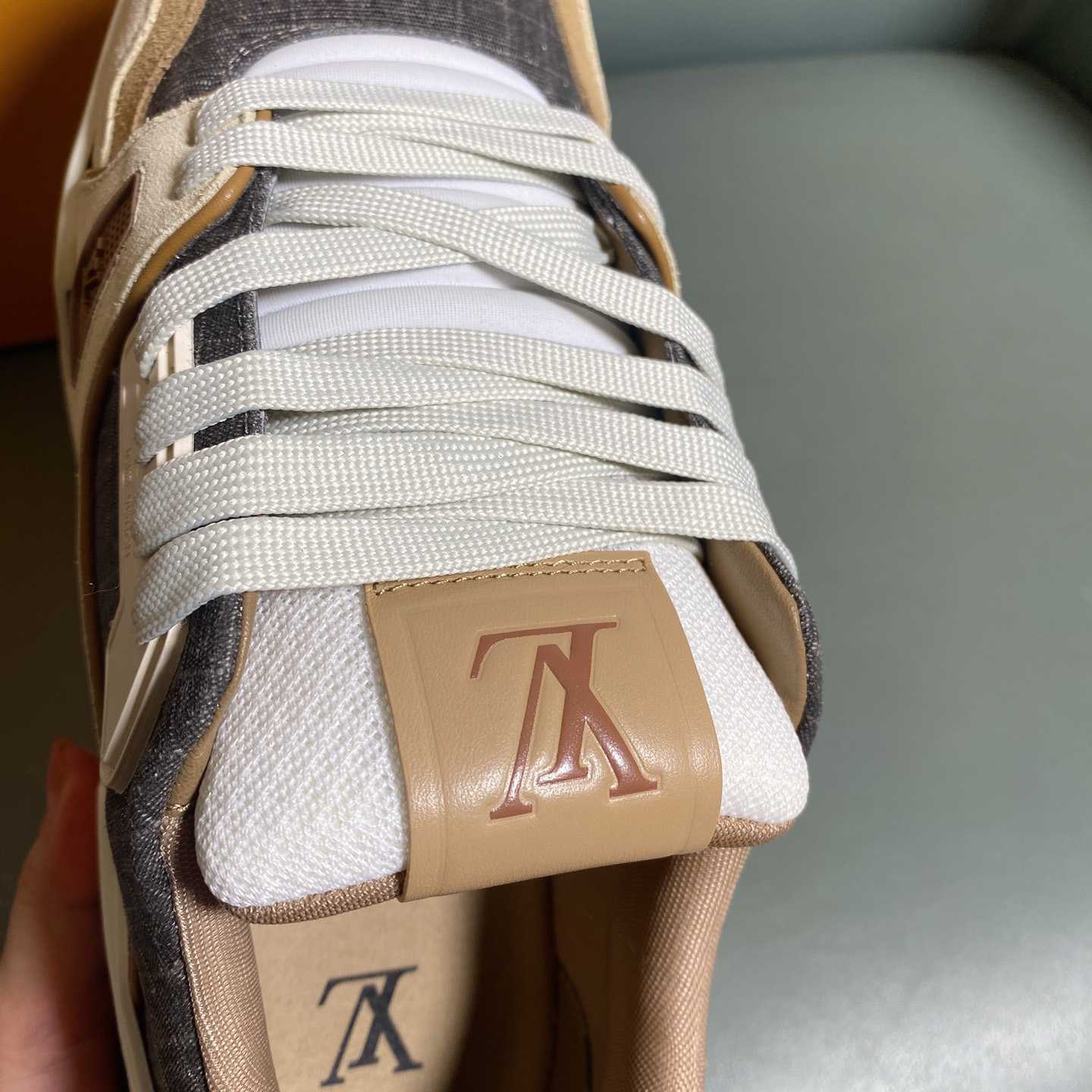 Louis Vuitton LV Trainer Outdoor Sneaker      1AHTFR - DesignerGu