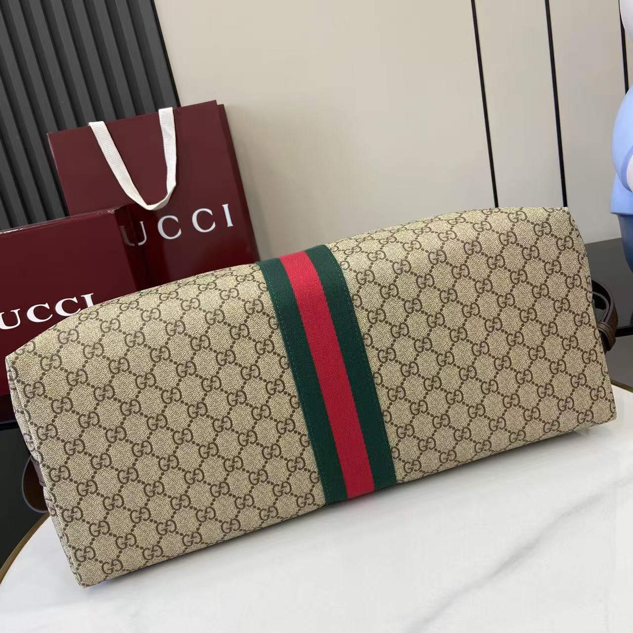 Gucci Savoy Medium Duffle Bag - DesignerGu