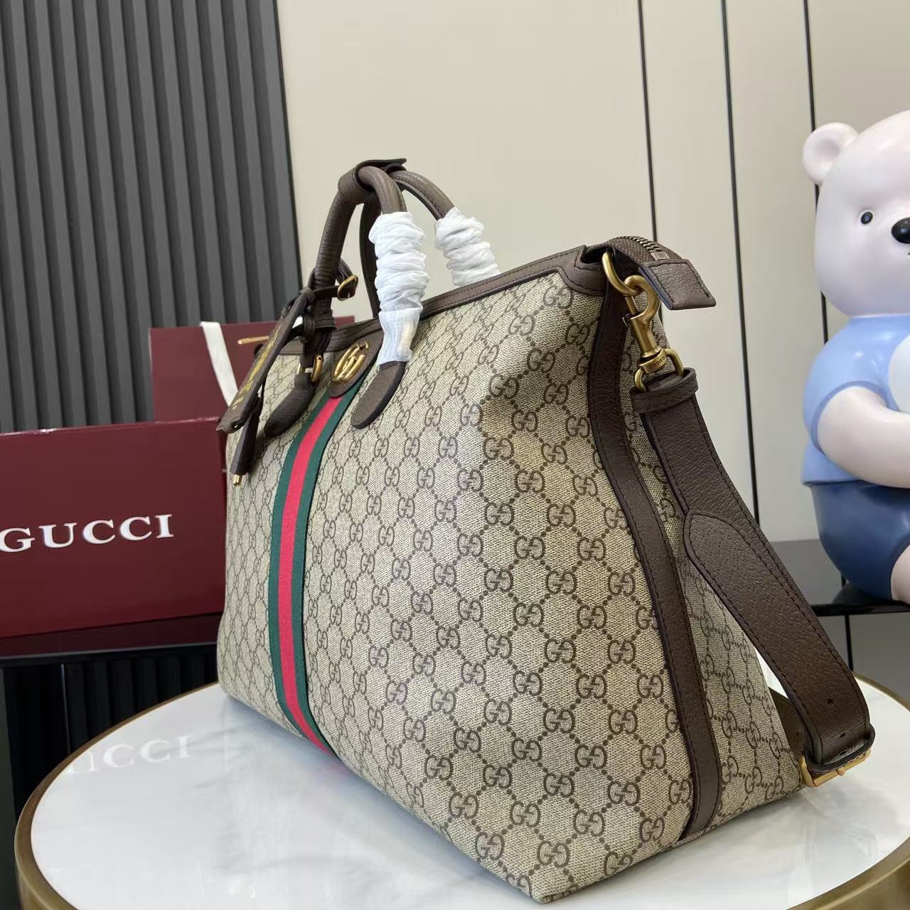 Gucci Savoy Medium Duffle Bag - DesignerGu