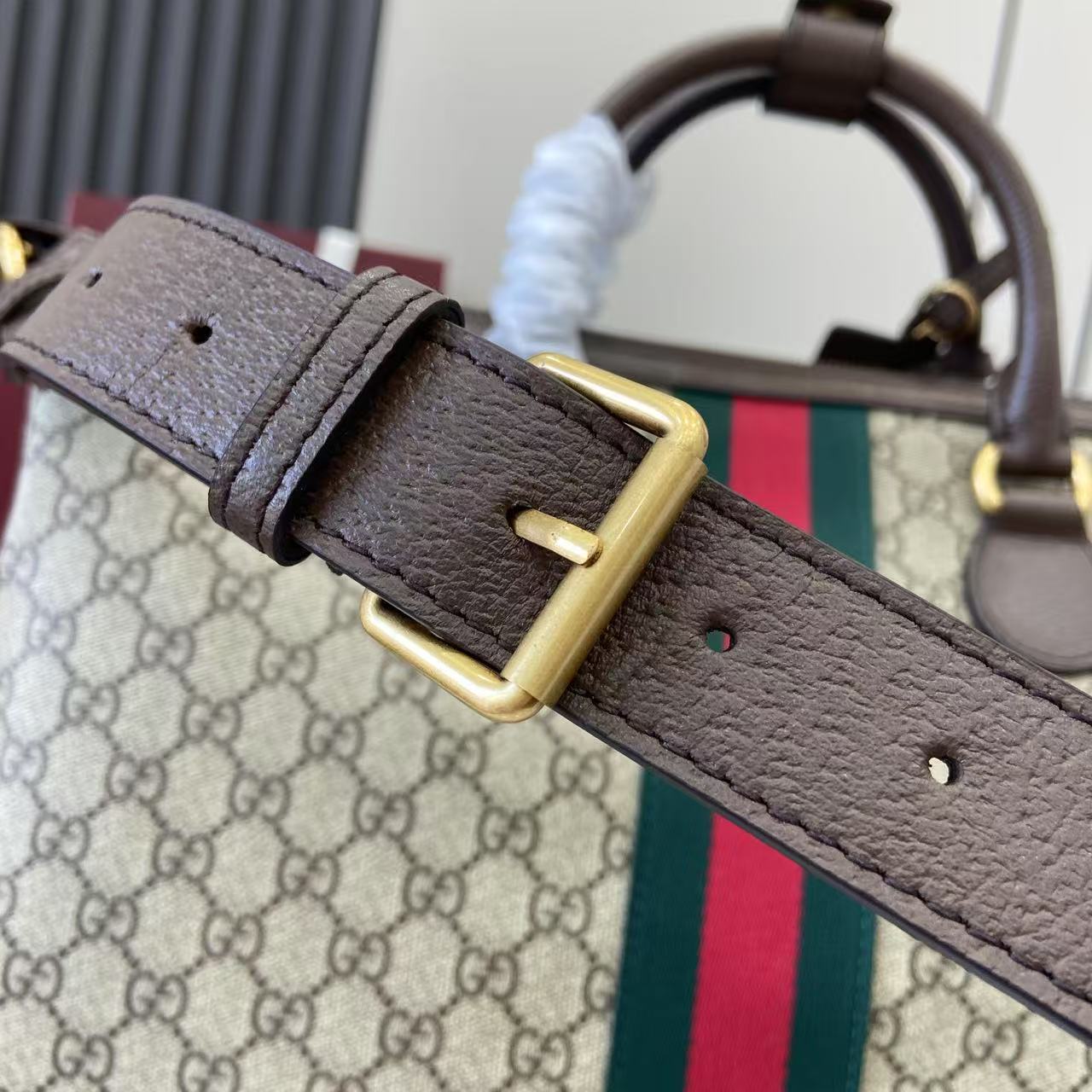 Gucci Savoy Medium Duffle Bag - DesignerGu