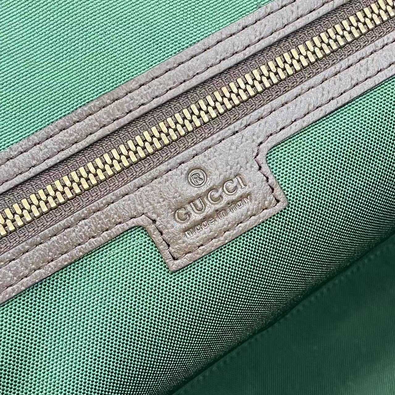 Gucci Savoy Medium Duffle Bag - DesignerGu