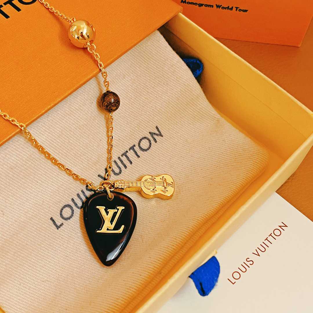 Louis Vuitton LV Picks Pendant - DesignerGu