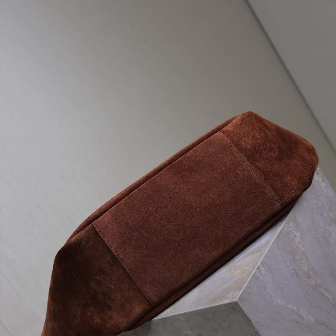 Saint Laurent LE 5 À 7 Bea In Suede - DesignerGu