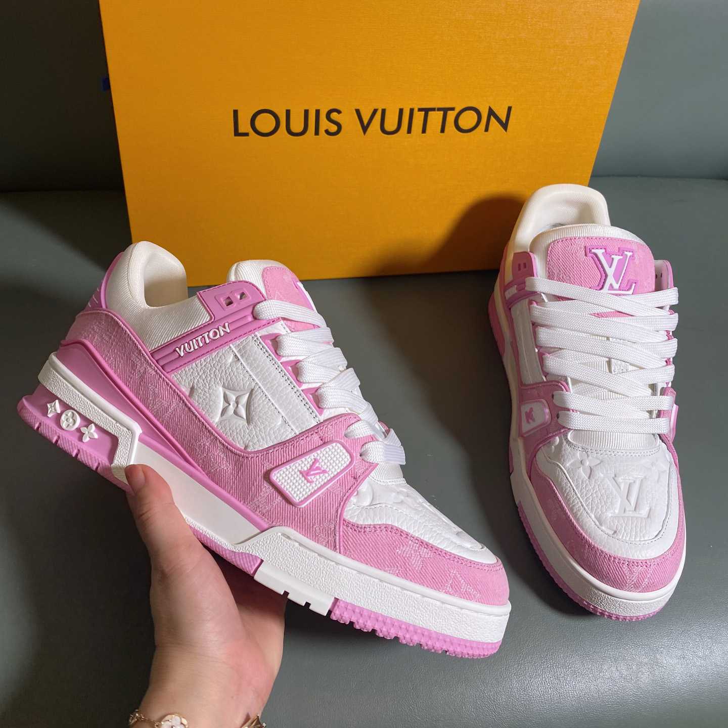 Louis Vuitton LV Trainer Sneaker      1AIKOM - DesignerGu