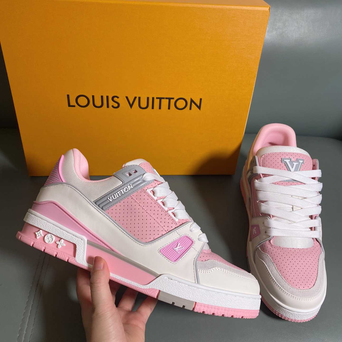 Louis Vuitton LV Trainer Sneaker      1AHTF5 - DesignerGu