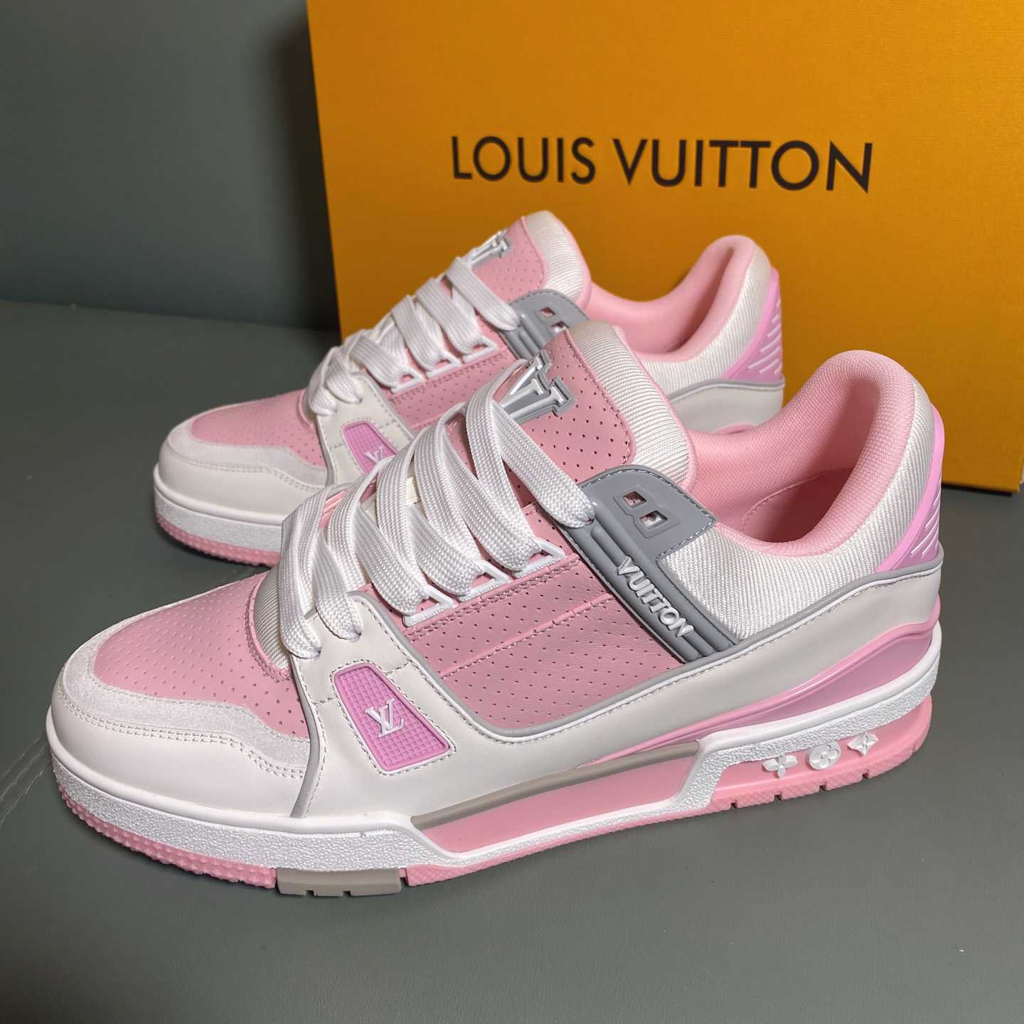 Louis Vuitton LV Trainer Sneaker      1AHTF5 - DesignerGu