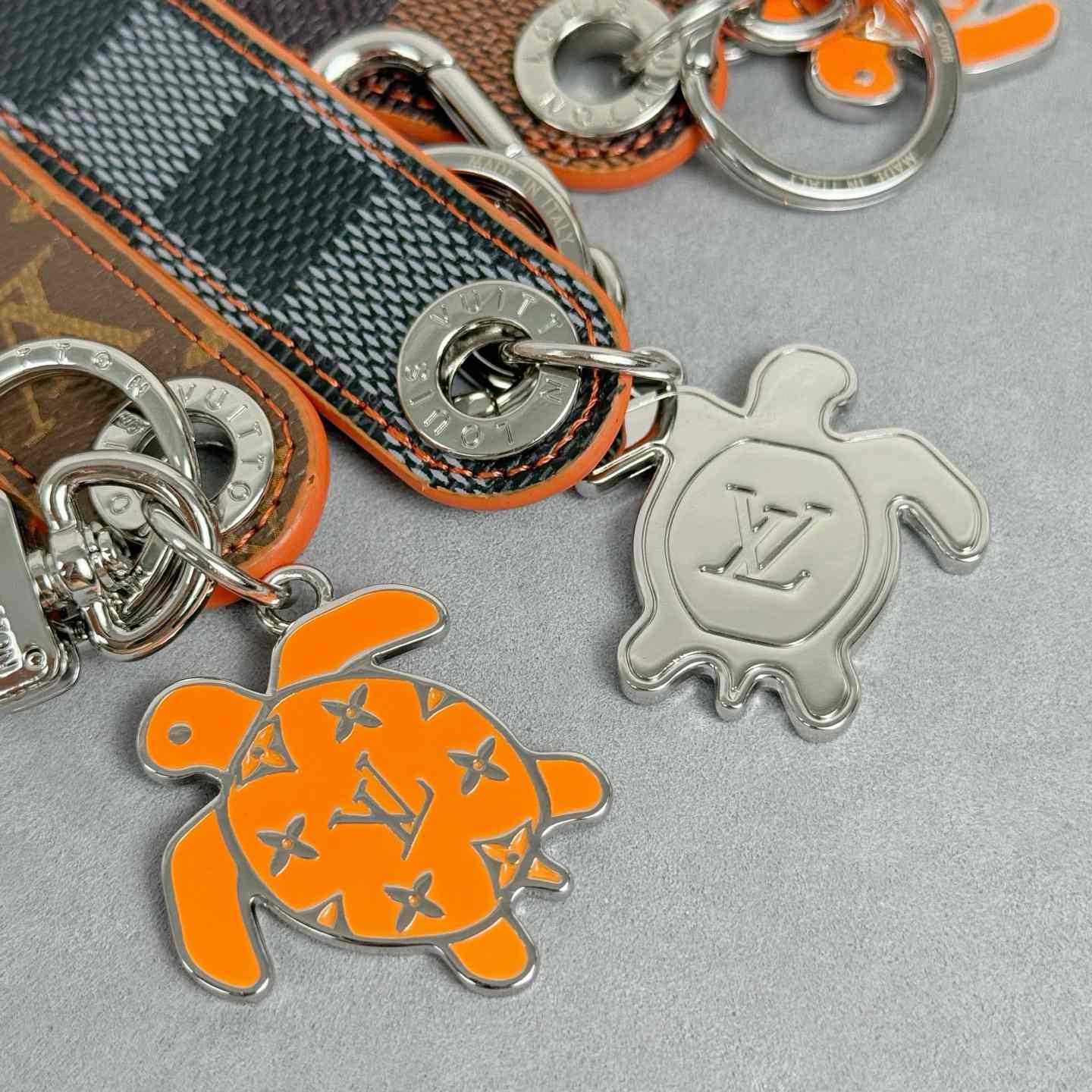 Louis Vuitton Dragonne Tab Key Holder and Bag Charm   M02558 - DesignerGu