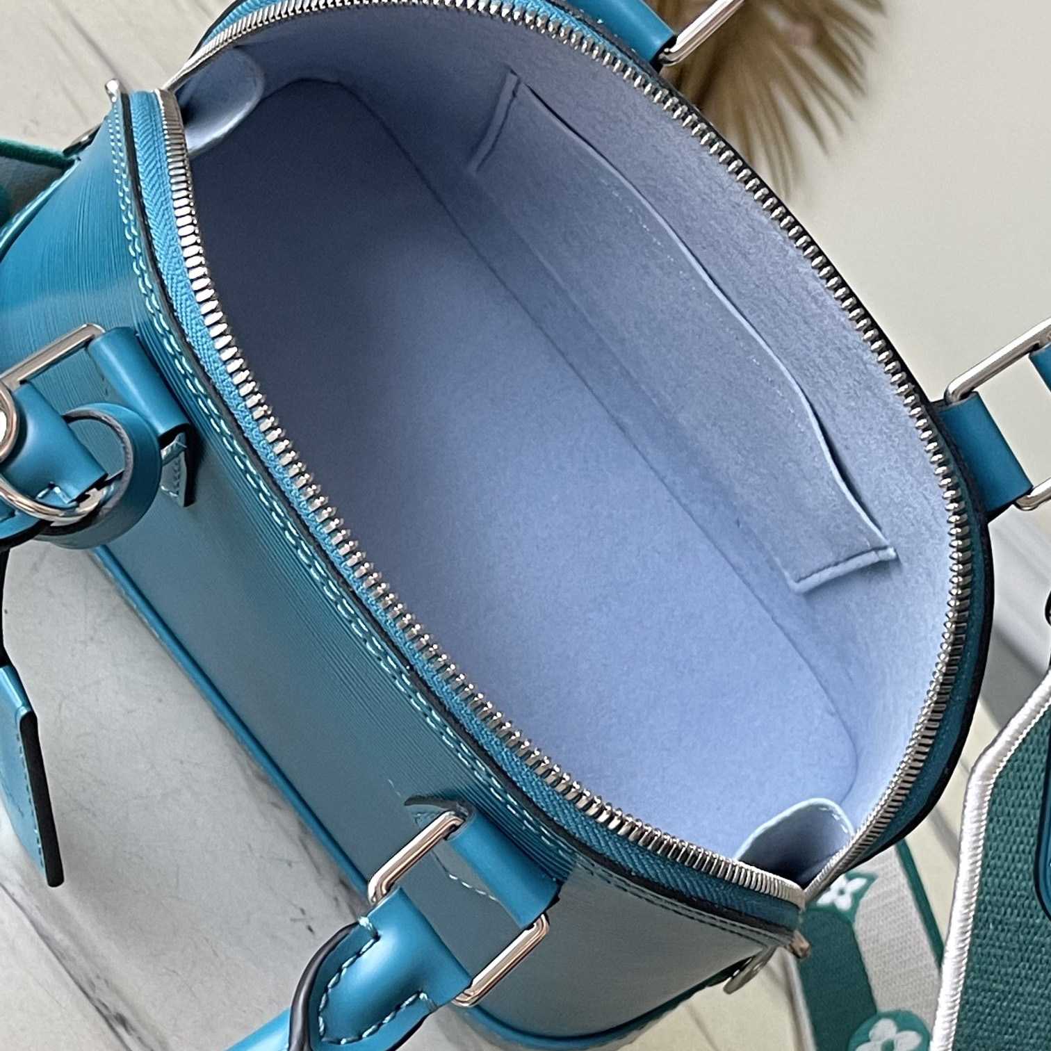 Louis Vuitton  Alma BB Handbag(23.5-17.5-11.5cm)   M20609 - DesignerGu