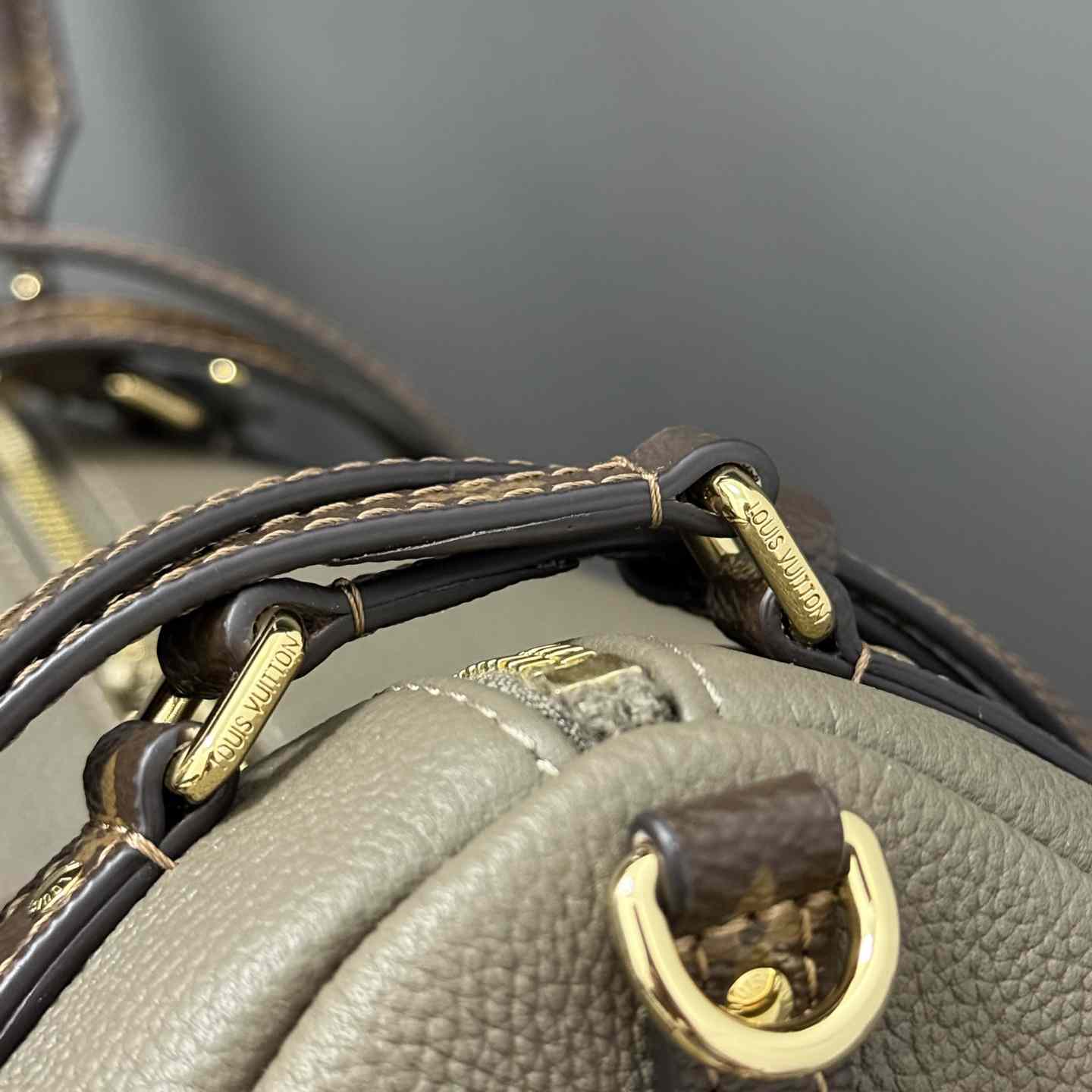 Louis Vuitton Express PM   M26360 - DesignerGu