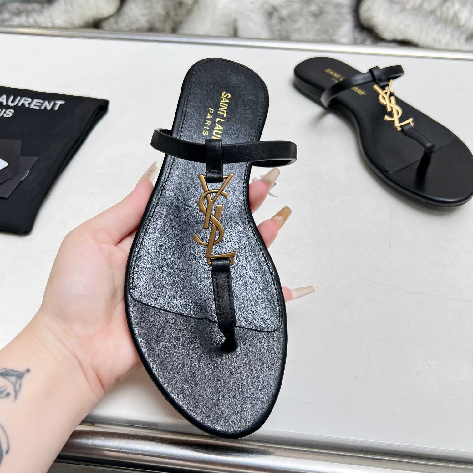 Saint Laurent Cassandra Leather Flip Flops  - DesignerGu