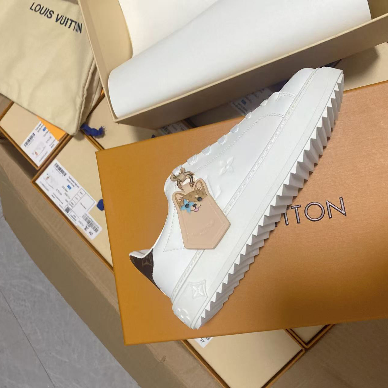 Louis Vuitton Time Out Sneaker   1AGUX5 - DesignerGu