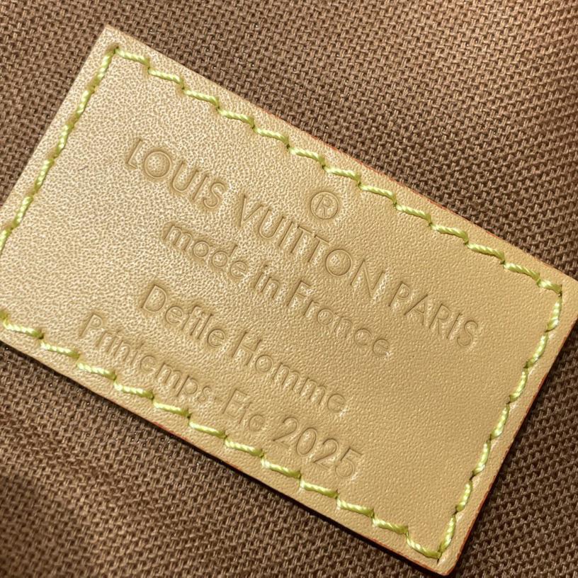 Louis Vuitton Rush Bumbag   M15271 - DesignerGu