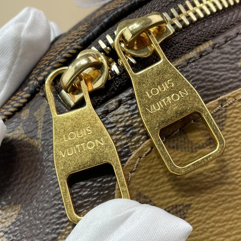 Louis Vuitton Rush Bumbag   M15271 - DesignerGu
