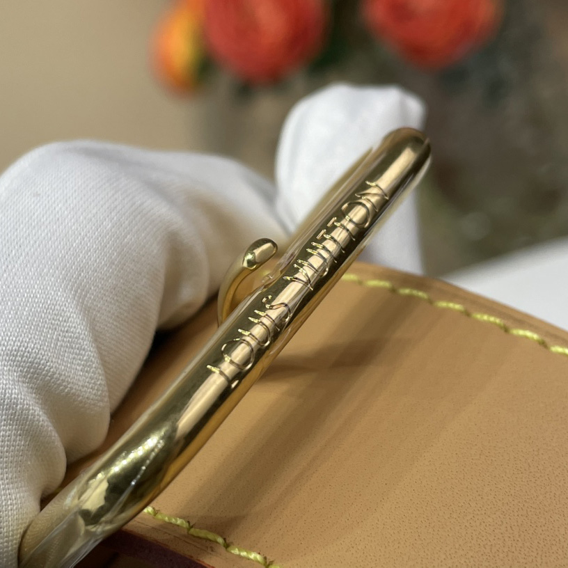 Louis Vuitton Rush Bumbag   M15271 - DesignerGu