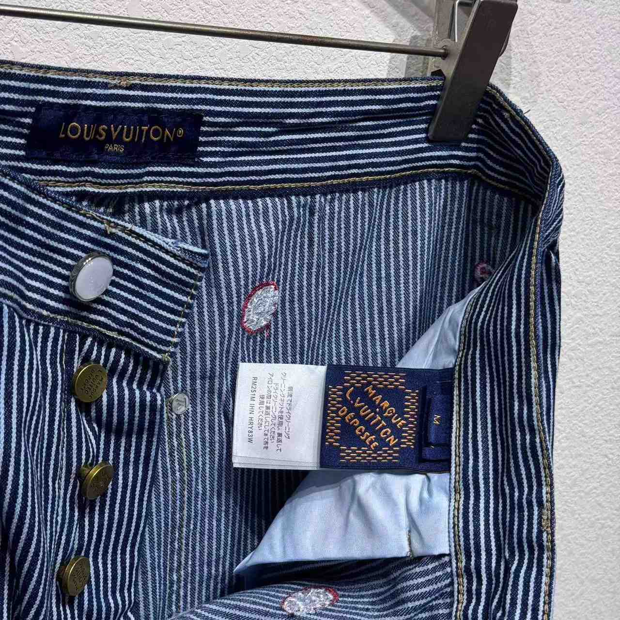 Louis Vuitton Jeans - DesignerGu