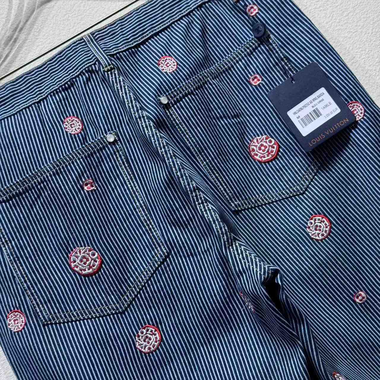 Louis Vuitton Jeans - DesignerGu