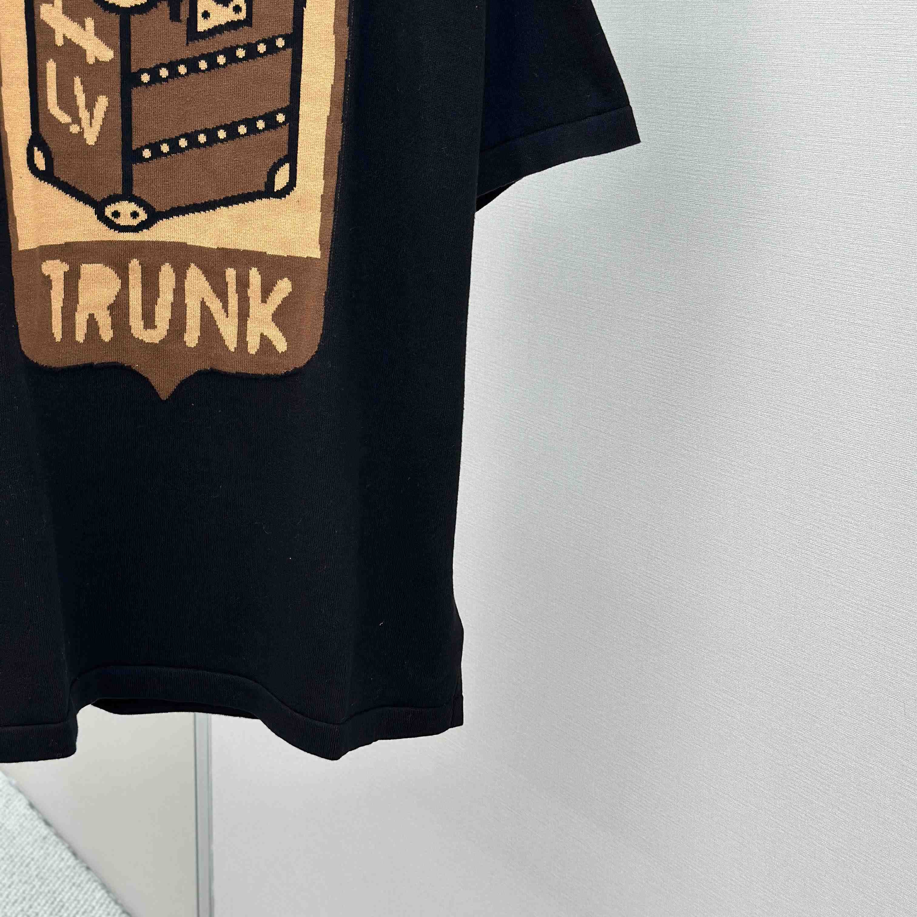 Louis Vuitton Graphic Short-Sleeved Crewneck    1AGHU3 - DesignerGu