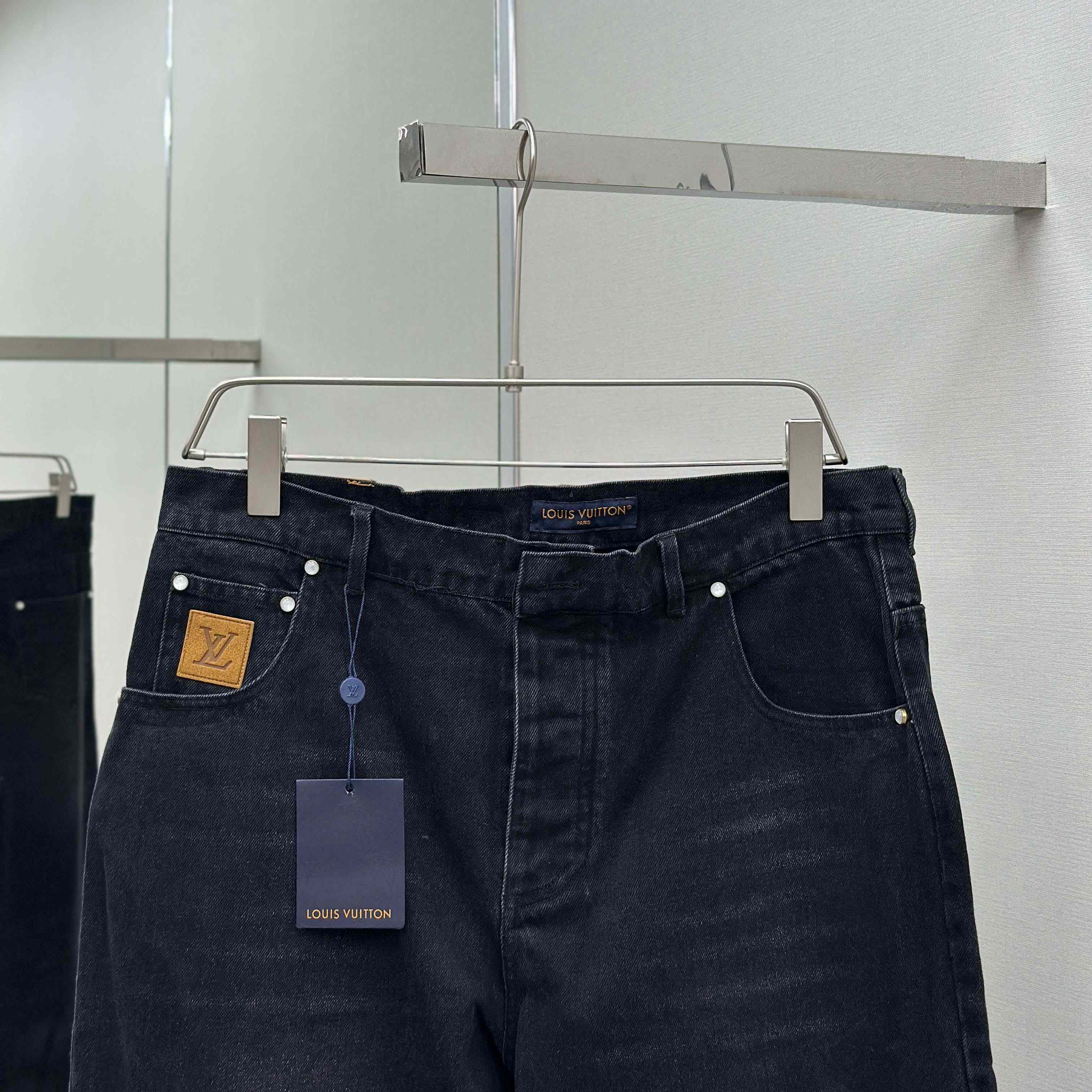 Louis Vuitton LV Skate Denim Pants   1AILKZ - DesignerGu