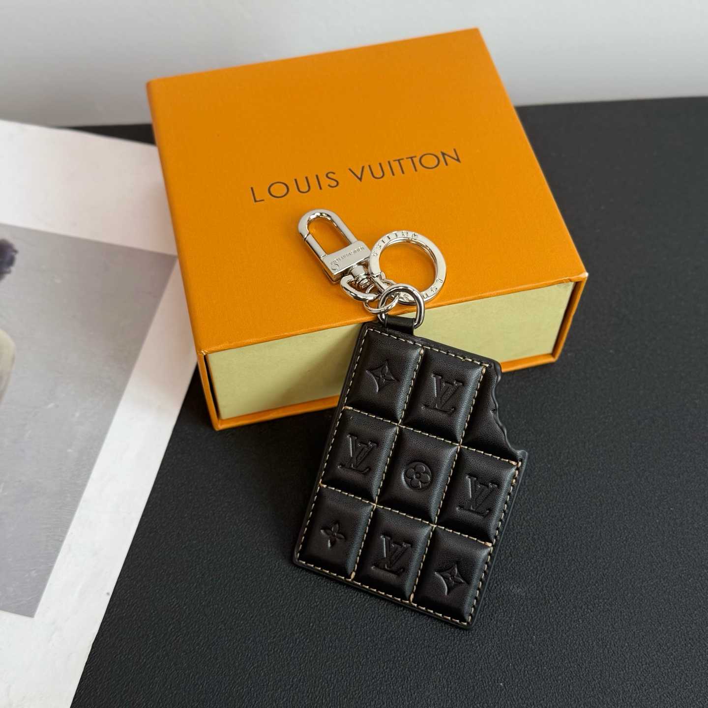 Louis Vuitton LV Chocolate Bar Figurine Key Holder And Bag Charm   M01478 - DesignerGu