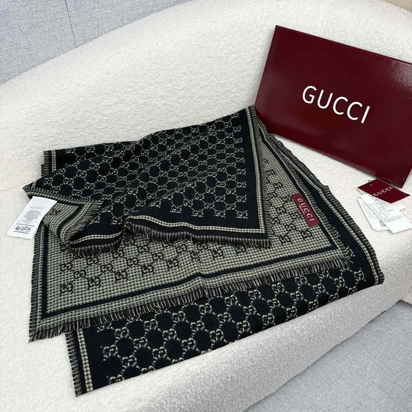Gucci GG Wool Jacquard Scarf - DesignerGu