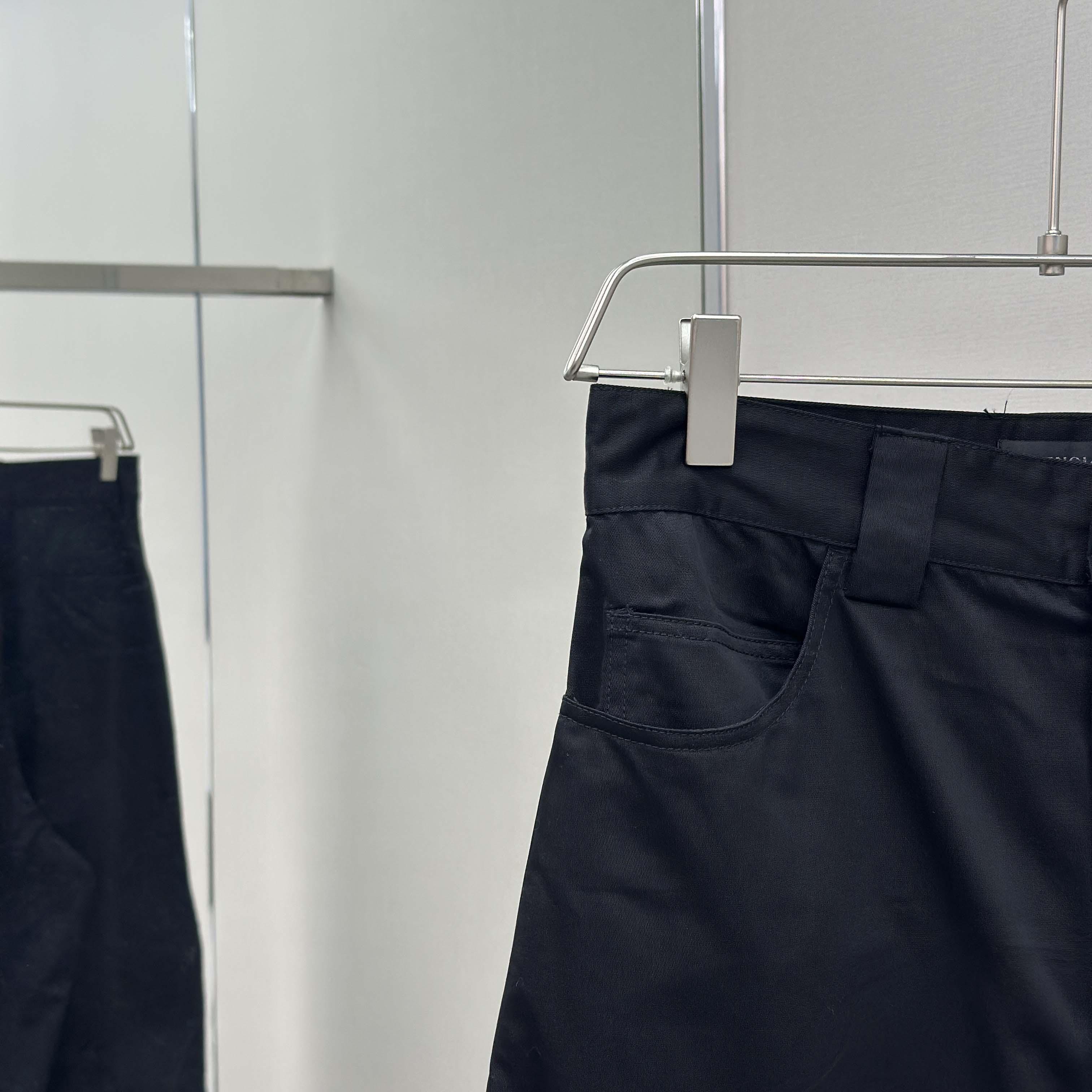 Balenciaga Workwear Utility Pants In Black - DesignerGu