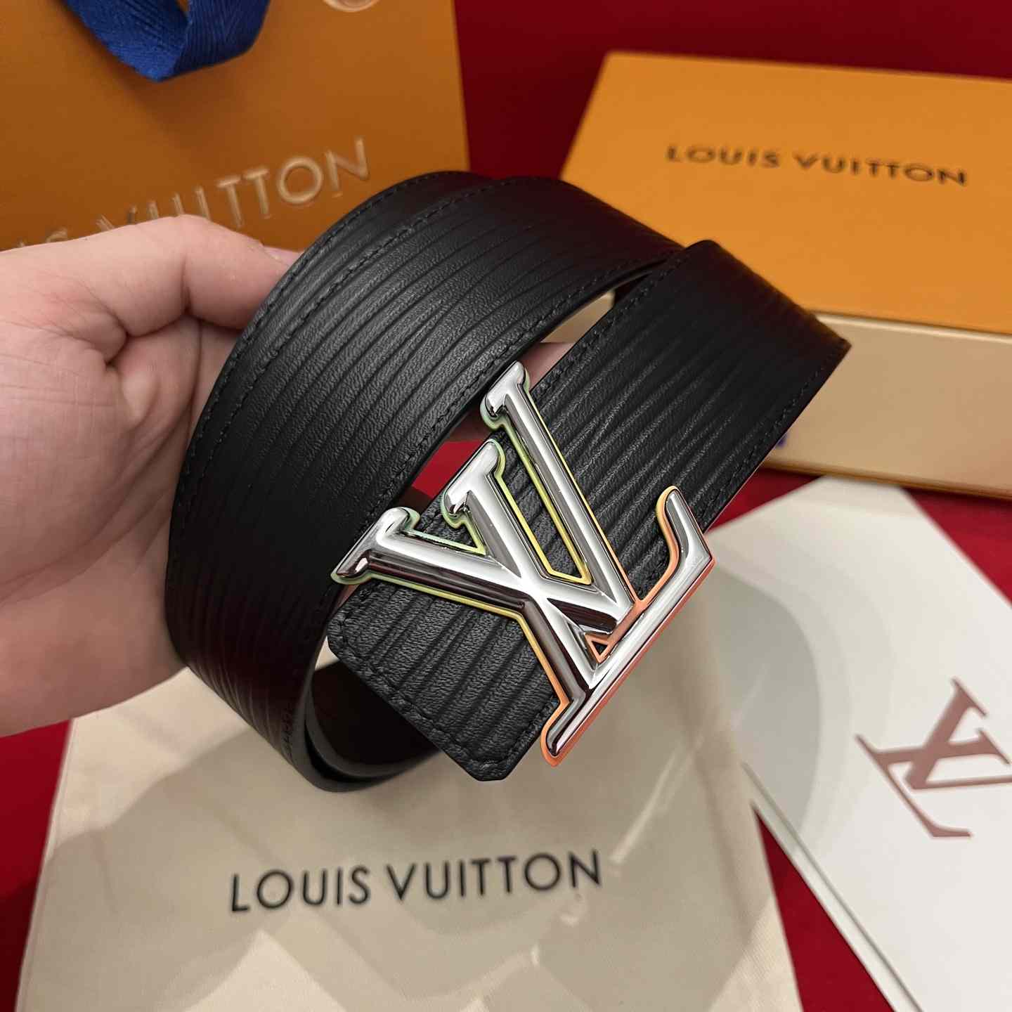 Louis Vuitton Reversible Belt  4cm - DesignerGu