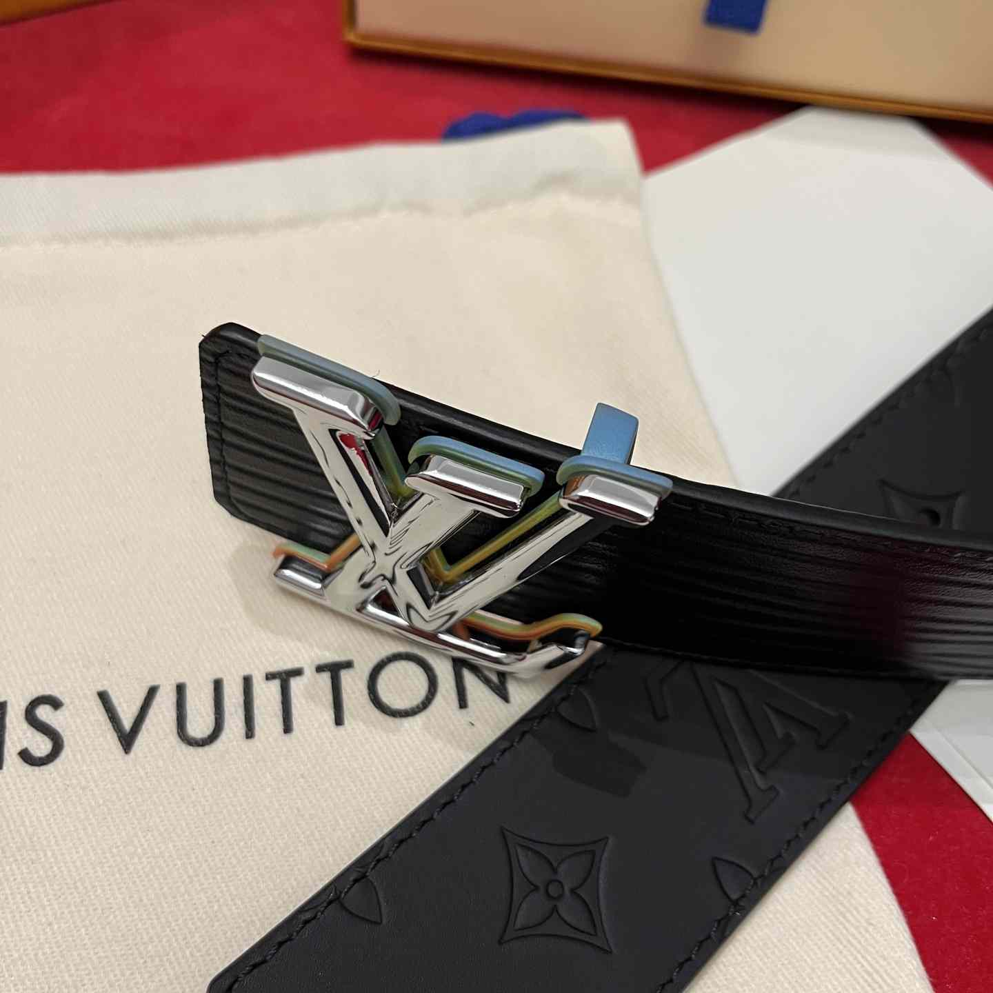 Louis Vuitton Reversible Belt  4cm - DesignerGu