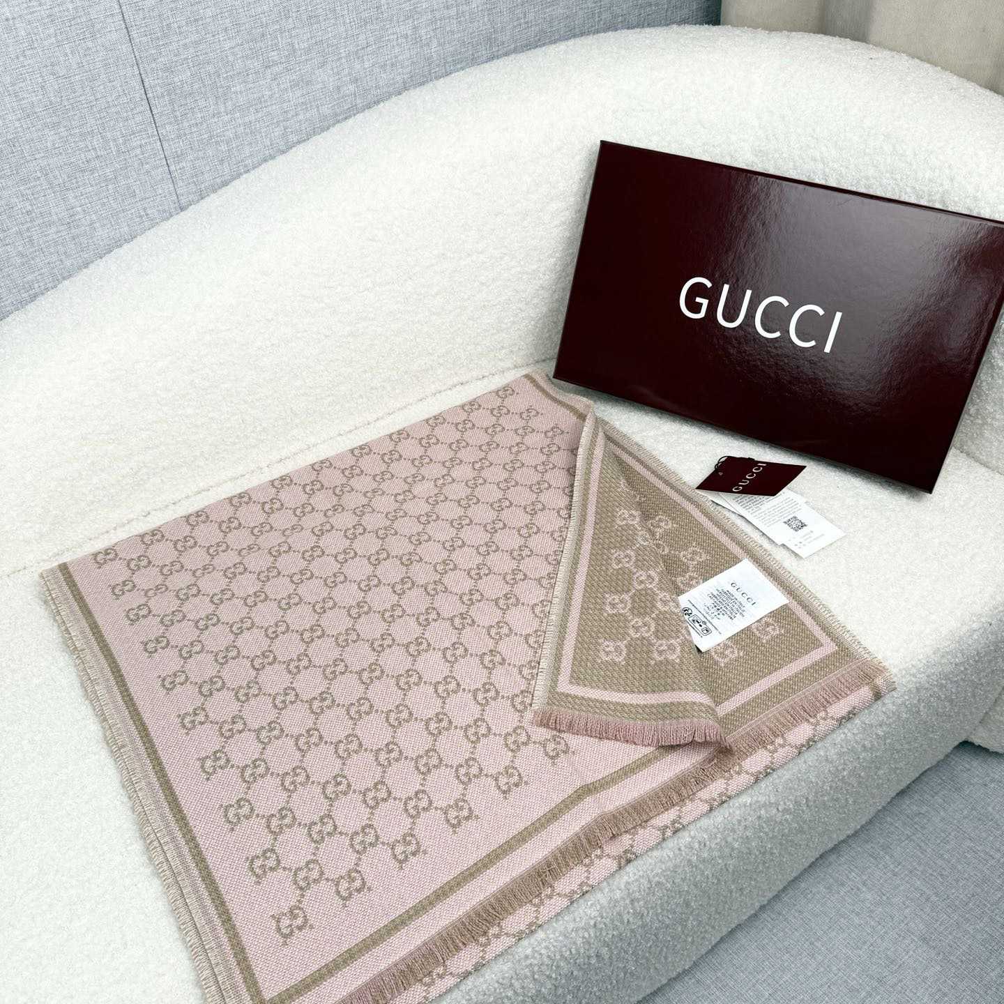 Gucci GG Wool Scarf - DesignerGu