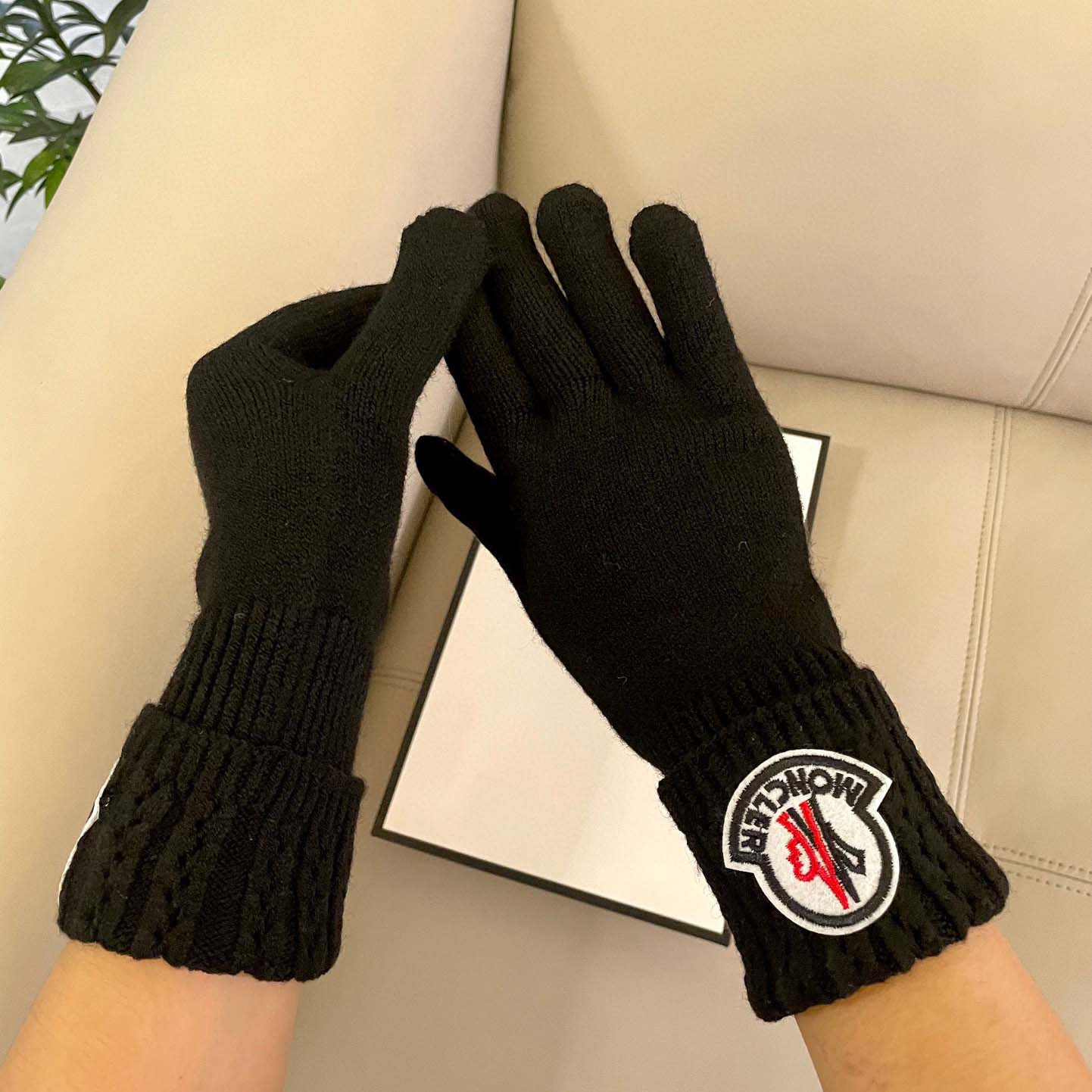 Moncler Gloves  - DesignerGu