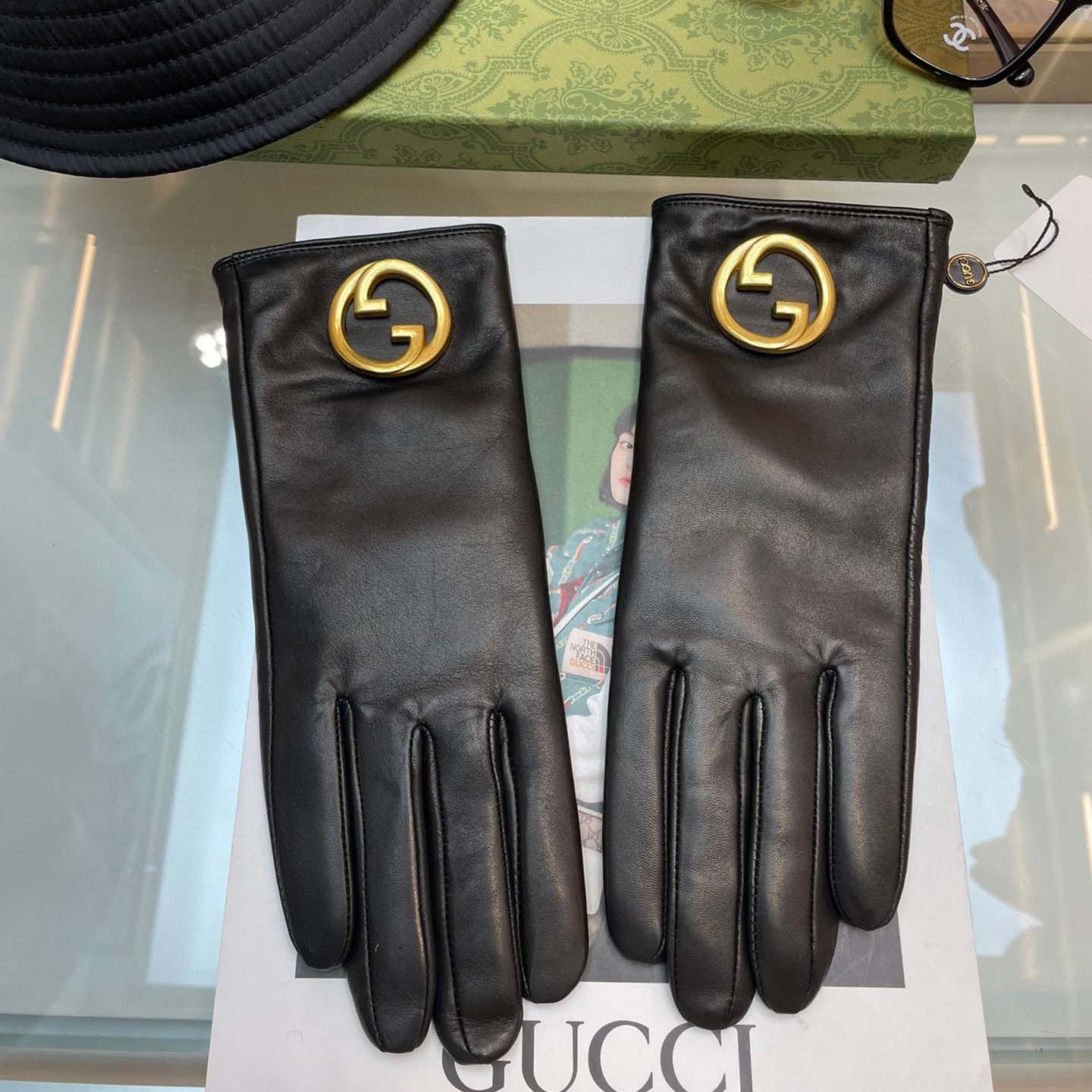 Gucci Women's Gloves  - DesignerGu