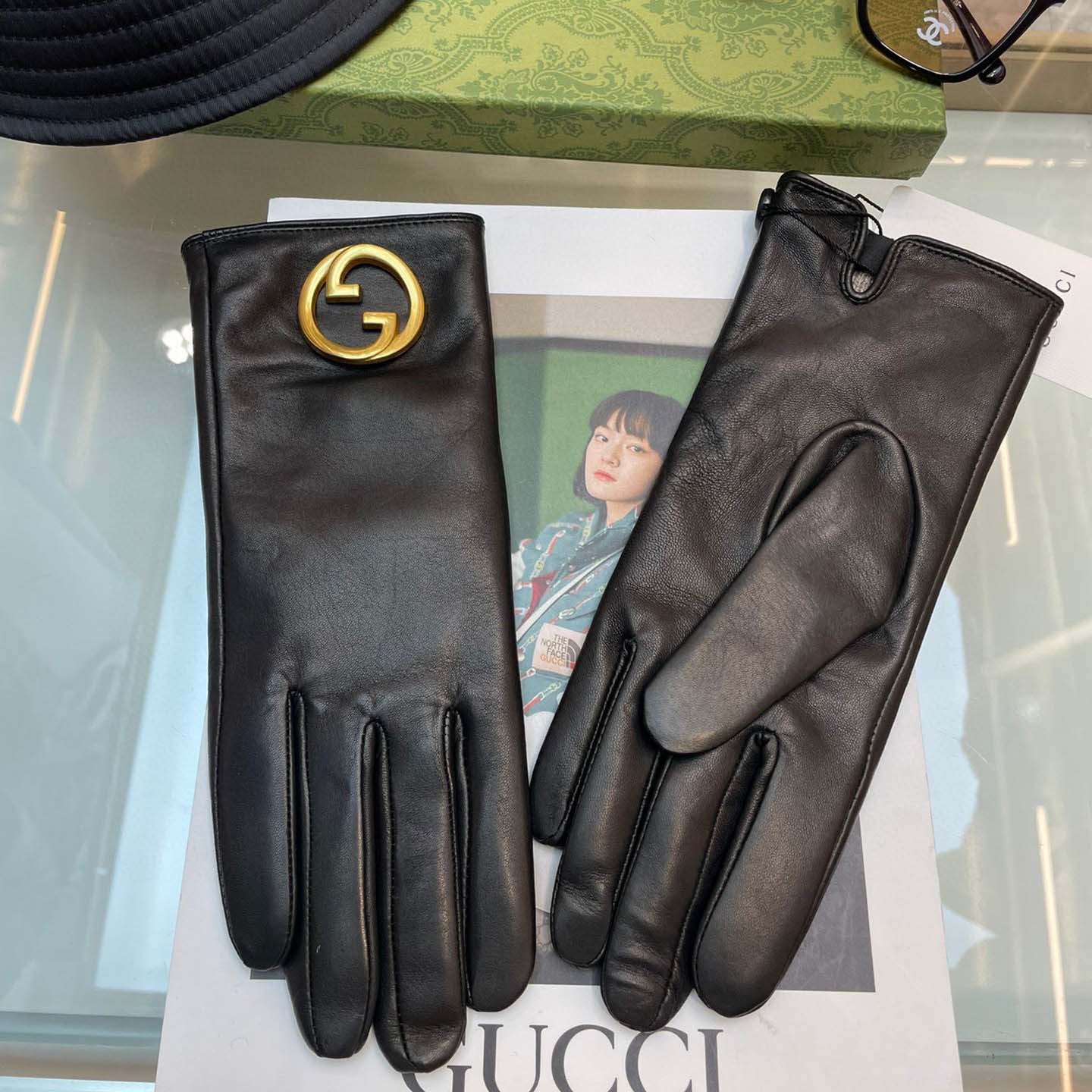 Gucci Women's Gloves  - DesignerGu