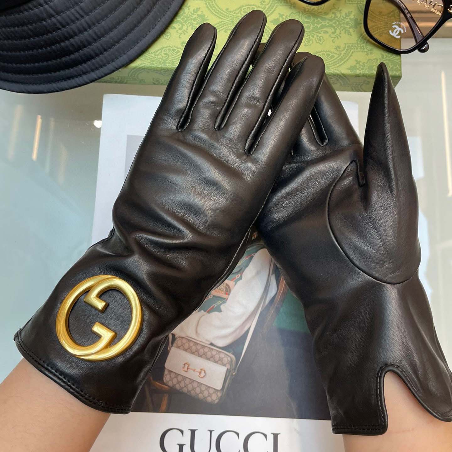 Gucci Women's Gloves  - DesignerGu
