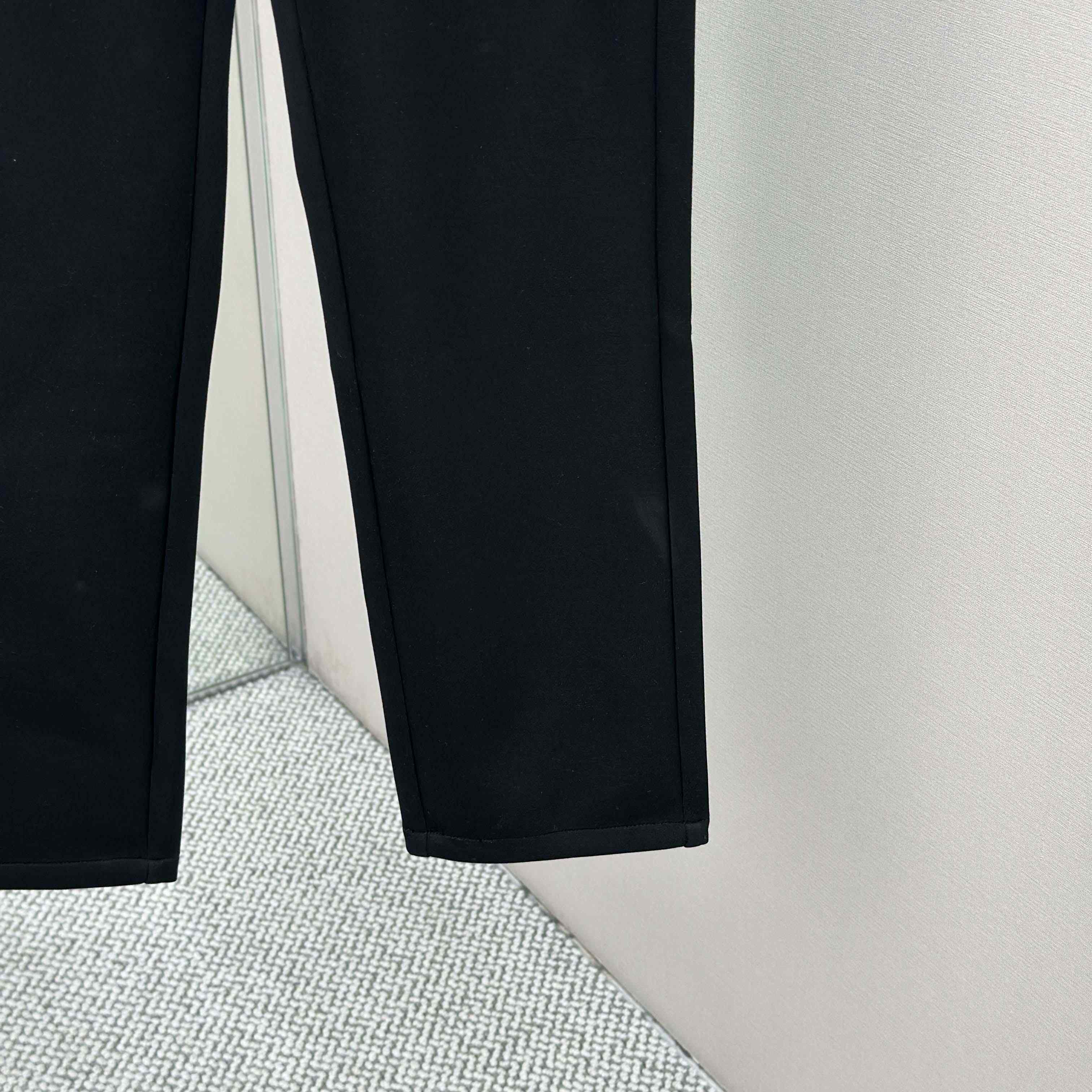 Burberry Black Cotton Pants - DesignerGu