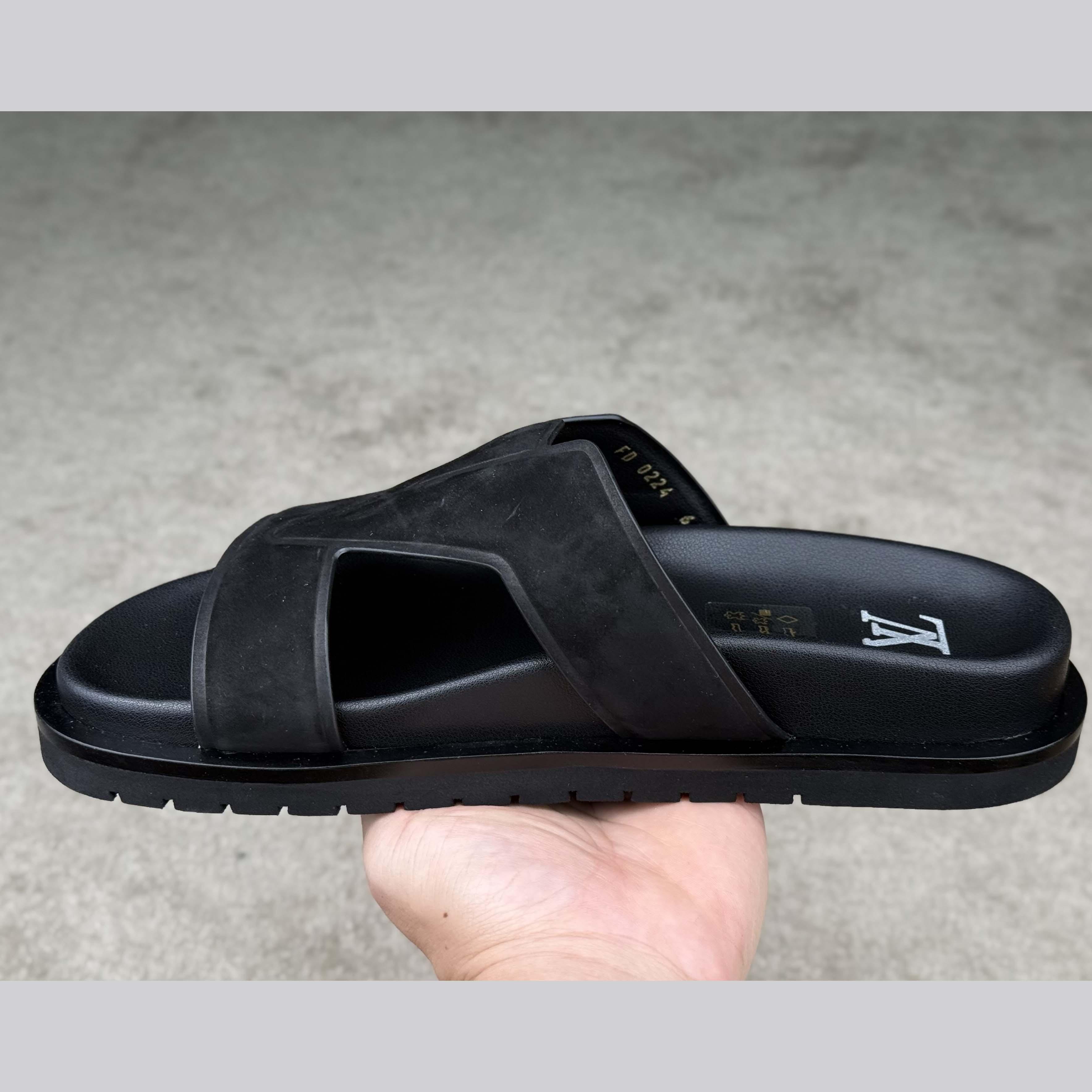 Louis Vuitton LV Oasis Mule    - DesignerGu