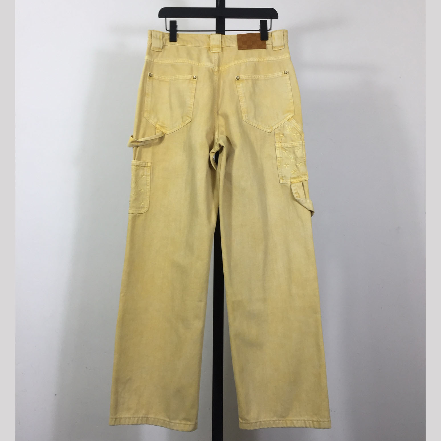 Louis Vuitton Garment-Dyed Denim Carpenter Pants   1AHVCG - DesignerGu