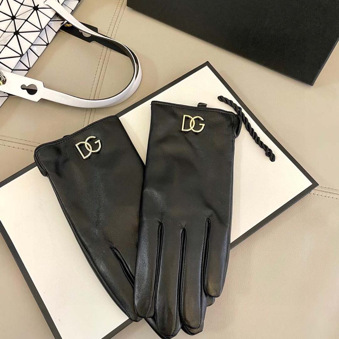 Dolce & Gabbana Women's Gloves  - DesignerGu