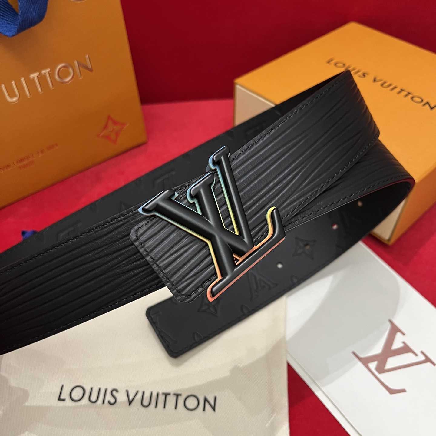 Louis Vuitton Reversible Belt  4cm - DesignerGu