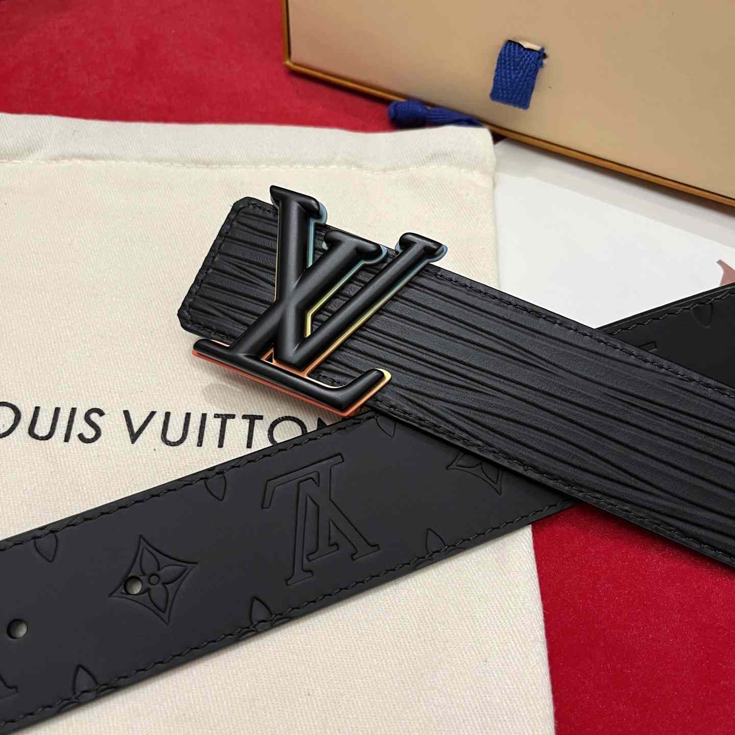 Louis Vuitton Reversible Belt  4cm - DesignerGu