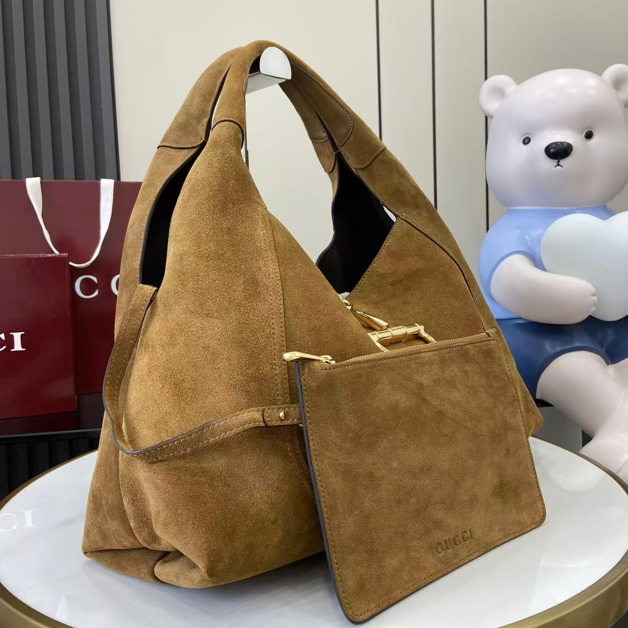 Gucci Softbit Maxi Shoulder Bag - DesignerGu