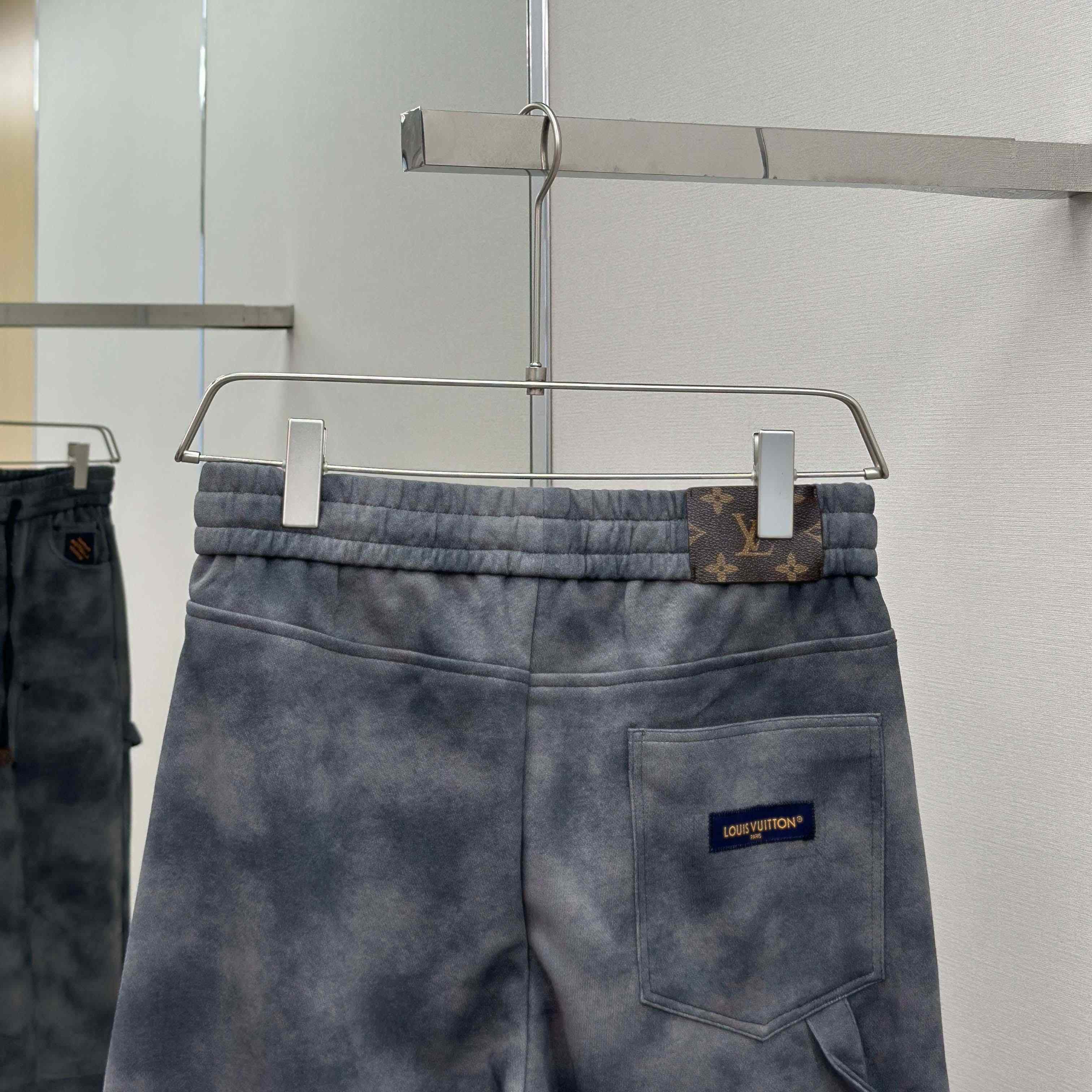 Louis Vuitton Cotton Pants - DesignerGu