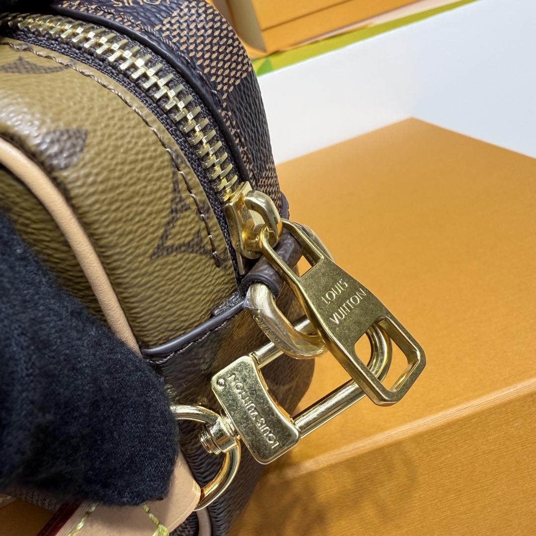 Louis Vuitton Trocadéro Wearable Wallet     M26020 - DesignerGu