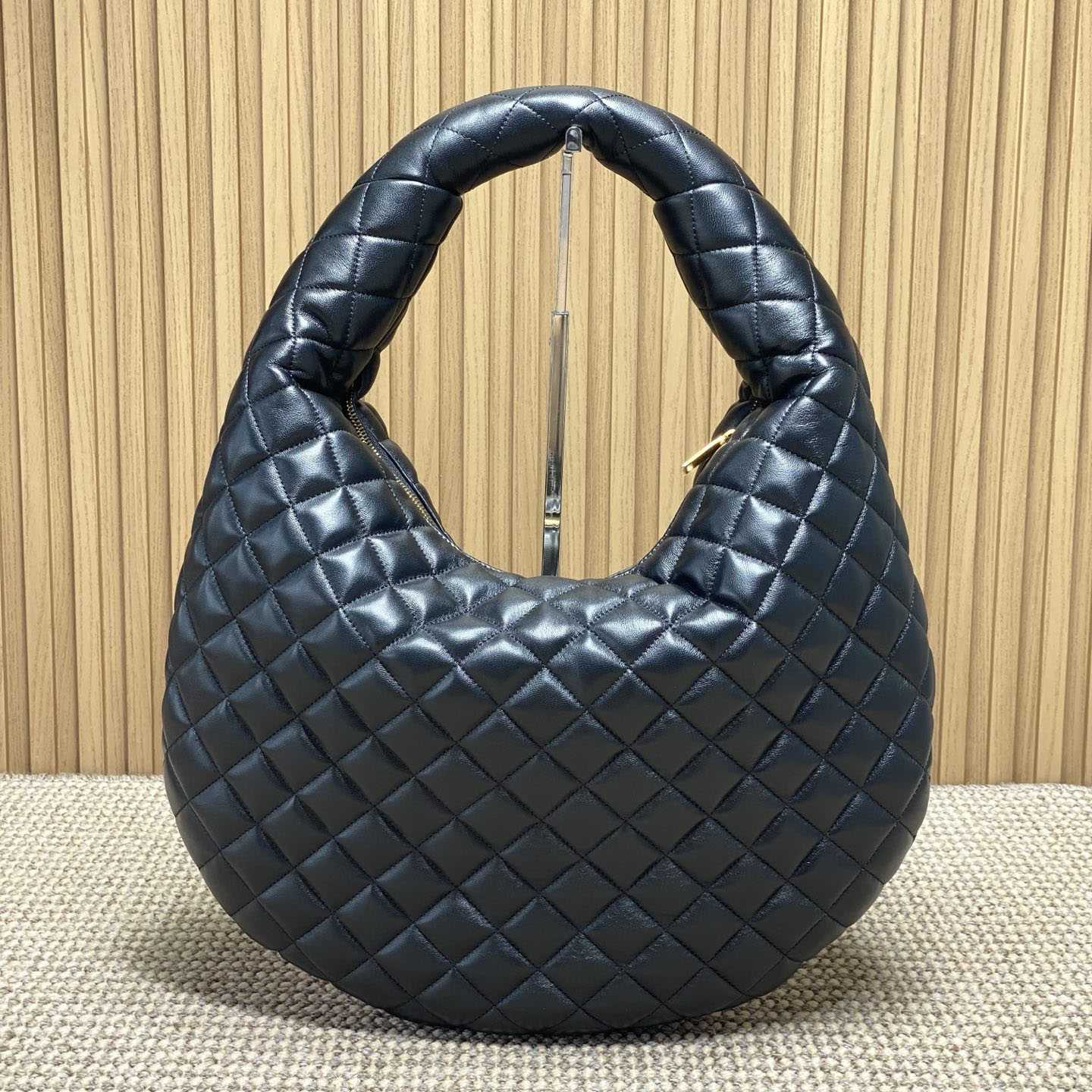 Saint Laurent Icare Hobo In Quilted Nappa - DesignerGu